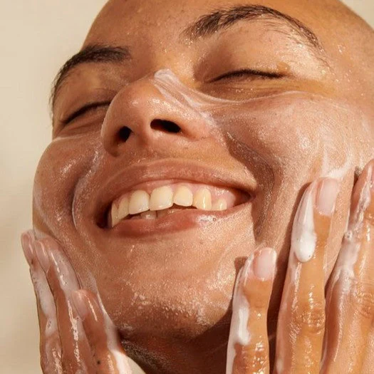 Vitamin E Gentle Facial Wash - Image 5